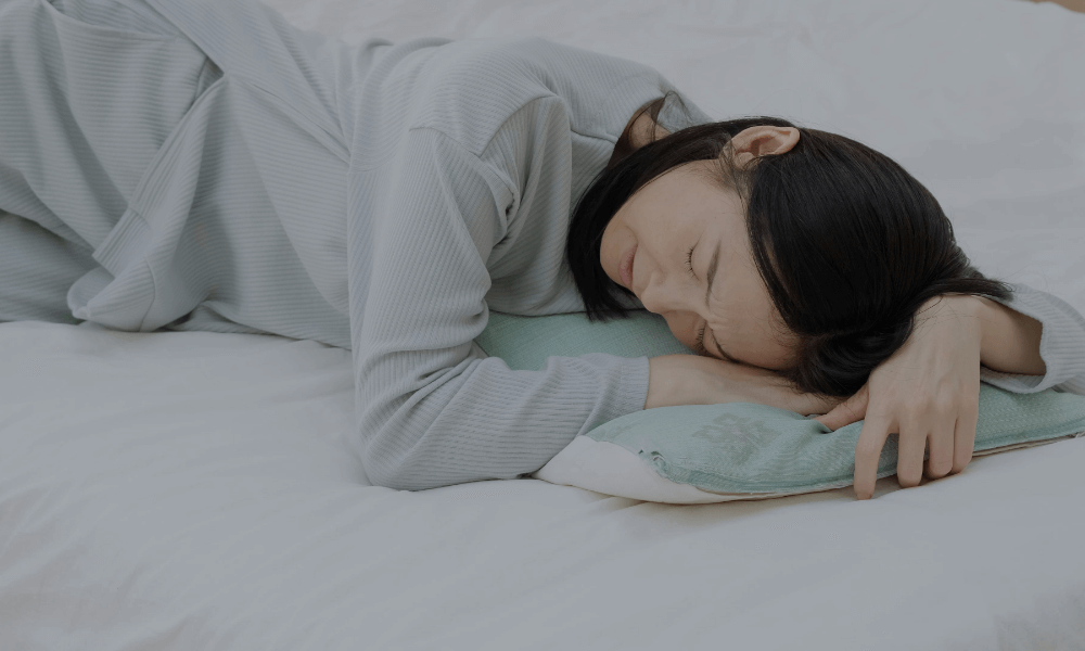 疲れ切ったお母さんのイラスト
