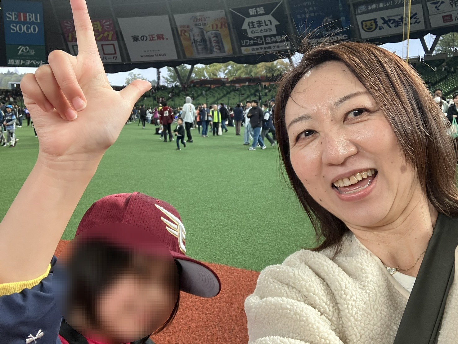 笑顔のゆかりさんと娘さん